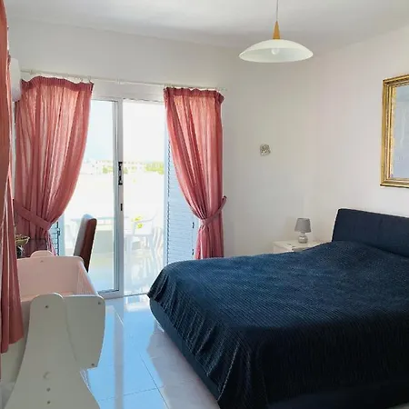Peaceful Townhouse With Private Pool Near The Sea Apartment *